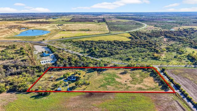 120 Vaughan LN, Tioga, TX 76271