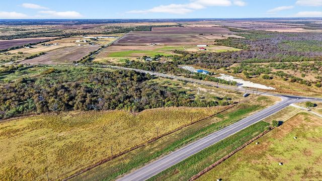 120 Vaughan LN, Tioga, TX 76271