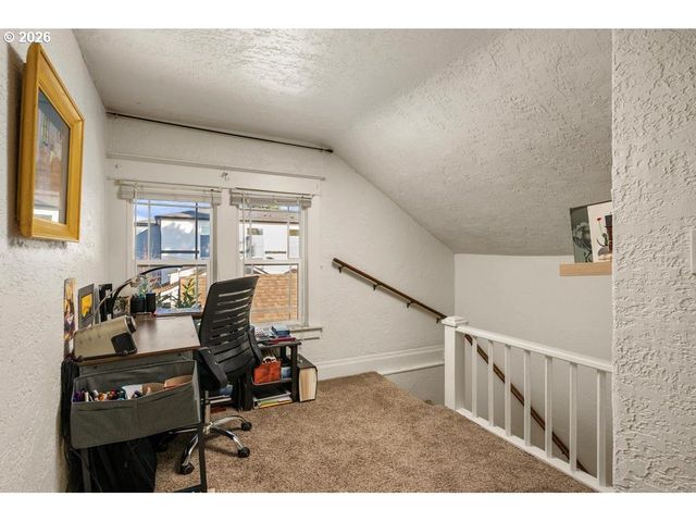 6056 Ne WILLOW St, Portland, OR 97213