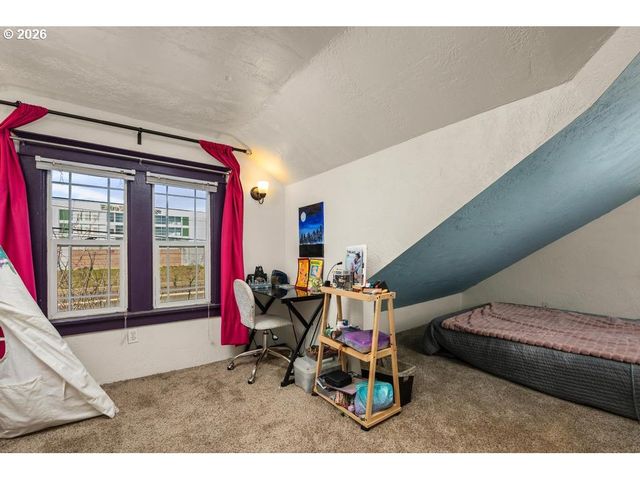 6056 Ne WILLOW St, Portland, OR 97213