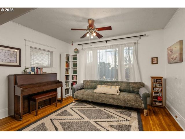 6056 Ne WILLOW St, Portland, OR 97213