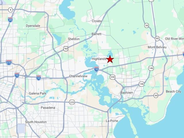 2404 E Wallisville Road, Highlands, TX 77562