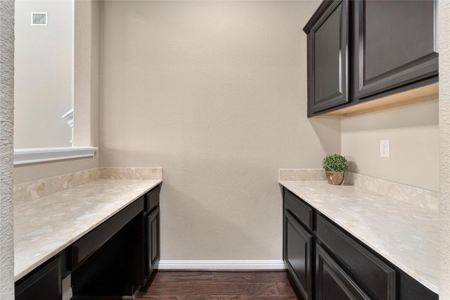 293 Brockston DR, Buda, TX 78610