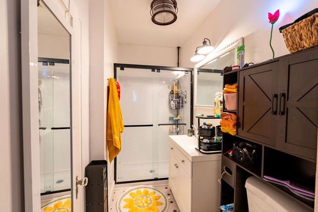 1111 McLain ST, Taylor, TX 76574