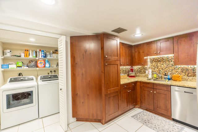 16401 Golf Club Road 113, Weston, FL 33326