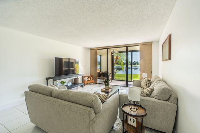 16401 Golf Club Road 113, Weston, FL 33326