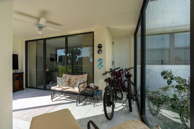 16401 Golf Club Road 113, Weston, FL 33326