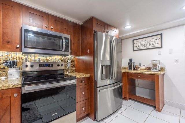 16401 Golf Club Road 113, Weston, FL 33326
