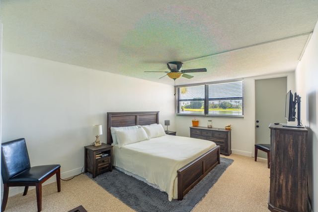 16401 Golf Club Road 113, Weston, FL 33326