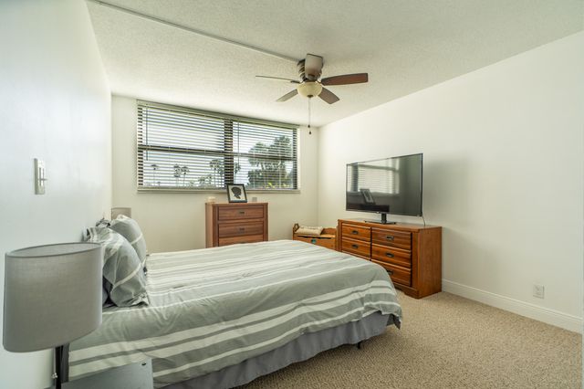 16401 Golf Club Road 113, Weston, FL 33326