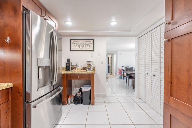 16401 Golf Club Road 113, Weston, FL 33326