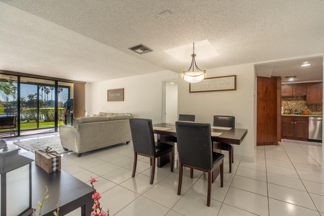 16401 Golf Club Road 113, Weston, FL 33326
