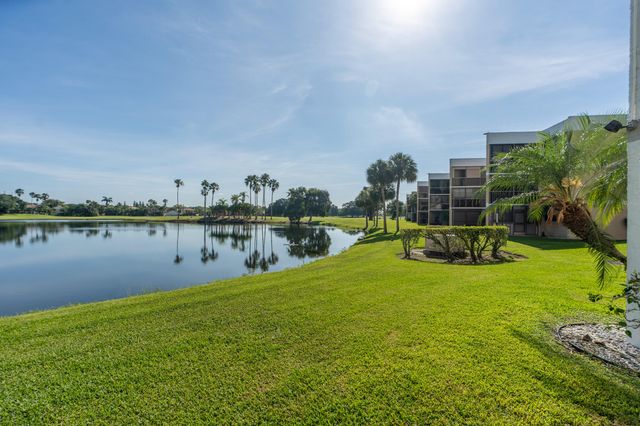 16401 Golf Club Road 113, Weston, FL 33326