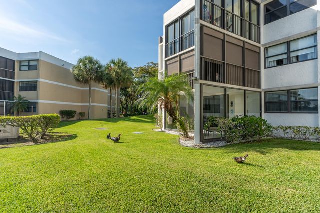 16401 Golf Club Road 113, Weston, FL 33326