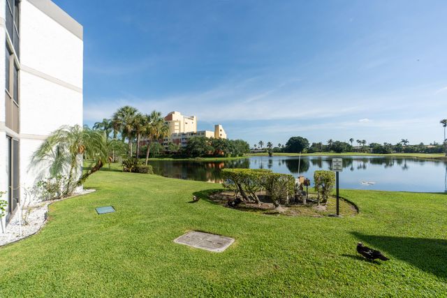 16401 Golf Club Road 113, Weston, FL 33326