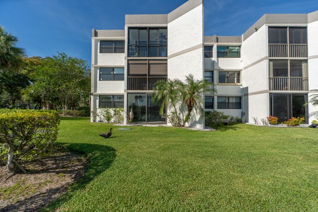 16401 Golf Club Road 113, Weston, FL 33326