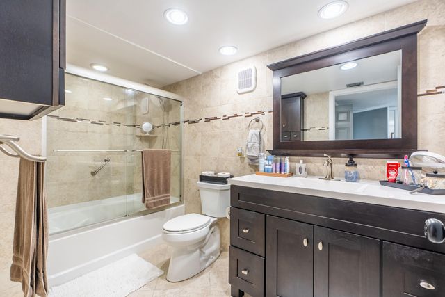 16401 Golf Club Road 113, Weston, FL 33326