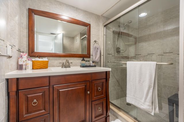 16401 Golf Club Road 113, Weston, FL 33326