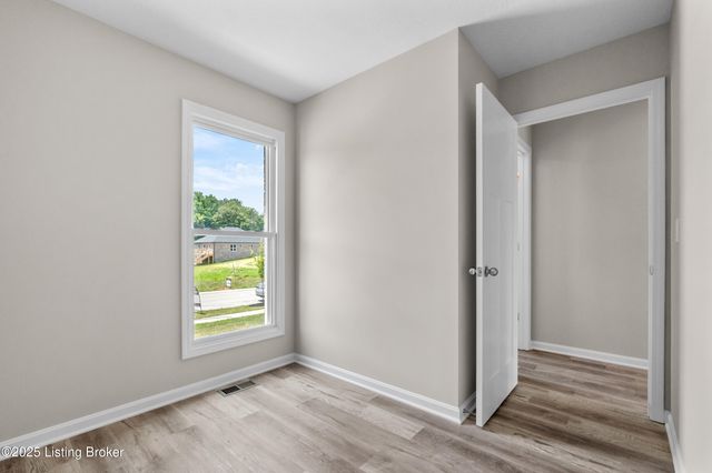 7023 Train Station Way, Louisville, KY 40272