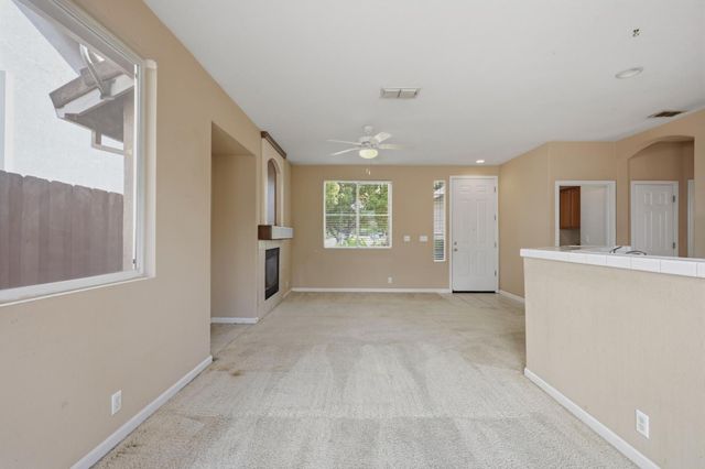 5821 Ridgepoint Dr, Antelope, CA 95843