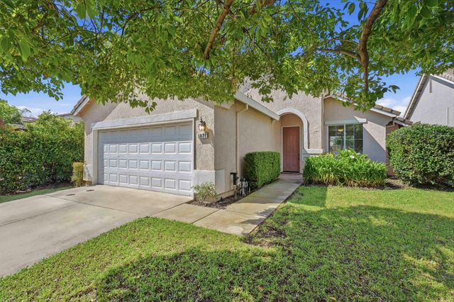 5821 Ridgepoint Dr, Antelope, CA 95843