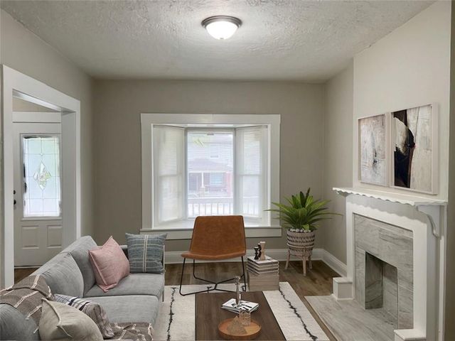 216 Askew Avenue, Kansas City, MO 64123