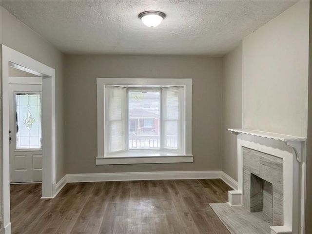 216 Askew Avenue, Kansas City, MO 64123
