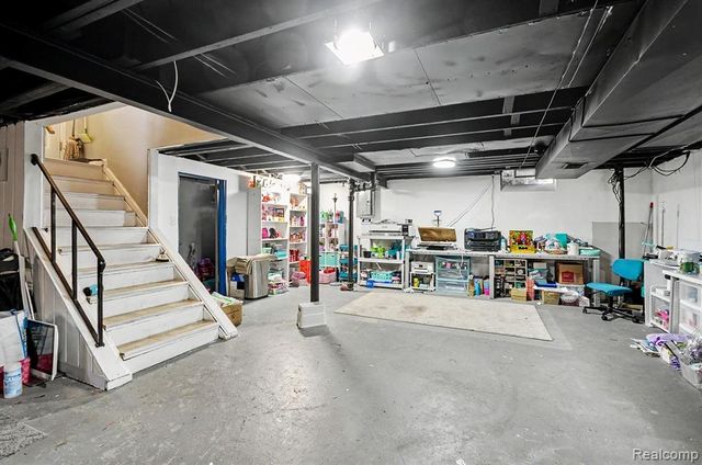 23116 Beechwood Avenue, Eastpointe, MI 48021
