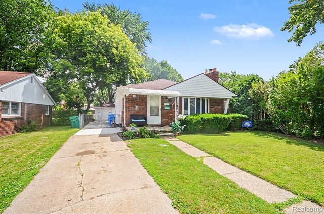 23116 Beechwood Avenue, Eastpointe, MI 48021