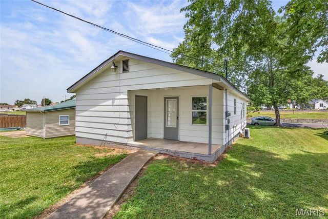 405 S Jackson Street, Desloge, MO 63601