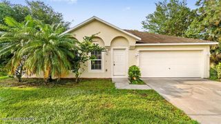 494 Paigo Street SE, Palm Bay, FL 32909