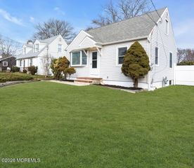 2006 Coral Way, Wall, NJ 07719