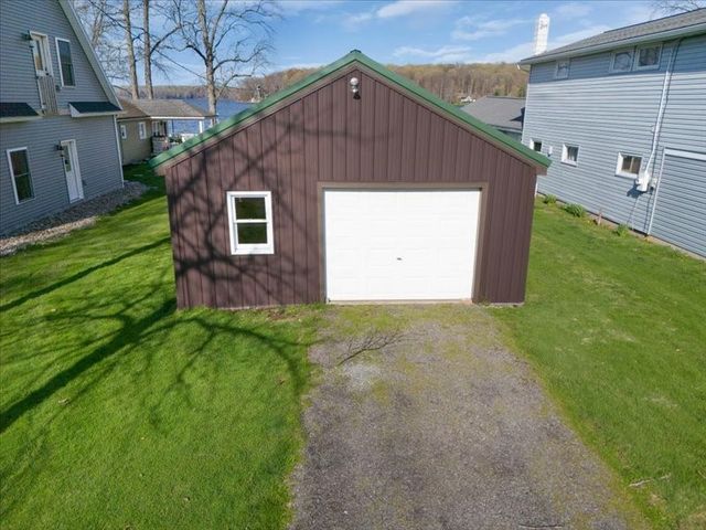 7025 Lake Bluff Road, Huron, NY 14590