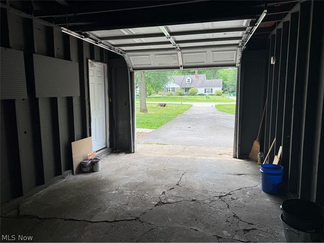 441 Douglas Boulevard, Richmond Heights, OH 44143