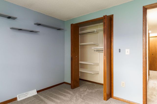 6629 Olivetree Court, Reynoldsburg, OH 43068