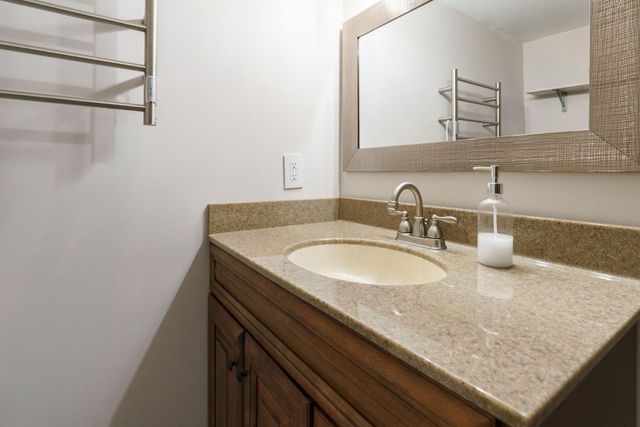 6629 Olivetree Court, Reynoldsburg, OH 43068
