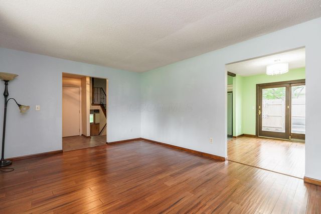 6629 Olivetree Court, Reynoldsburg, OH 43068