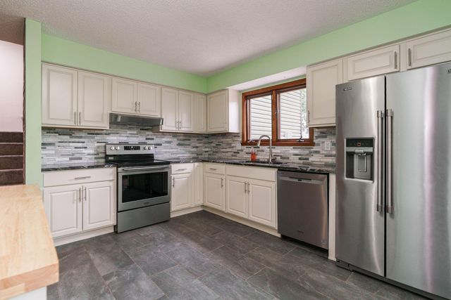 6629 Olivetree Court, Reynoldsburg, OH 43068