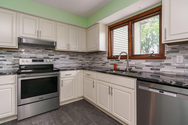 6629 Olivetree Court, Reynoldsburg, OH 43068