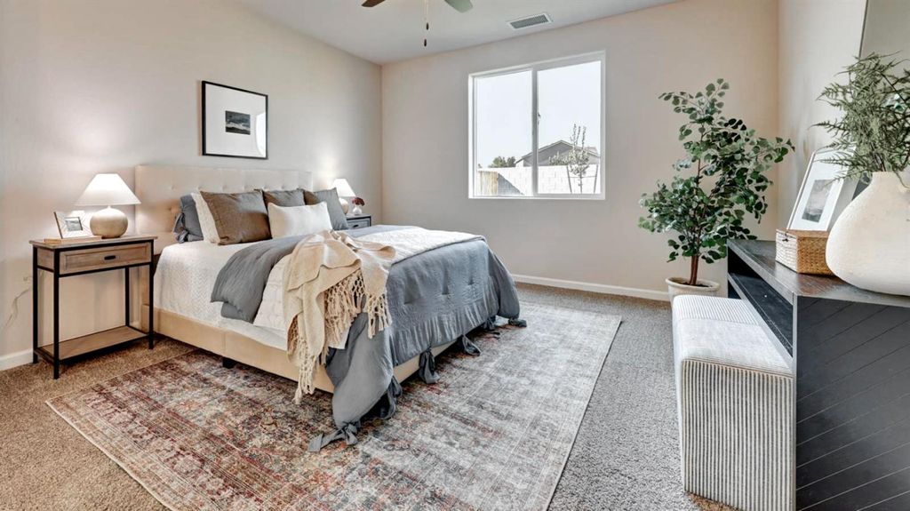 Image 10 of property listing at 4146 N Tisha Avenue, Fresno, CA 93723