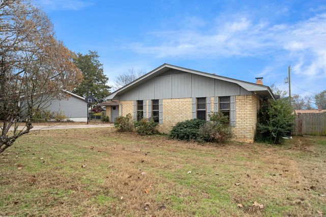 1205 Dyson Drive, Sherwood, AR 72120