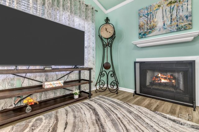 121 Cimarron Drive, Asheville, NC 28803