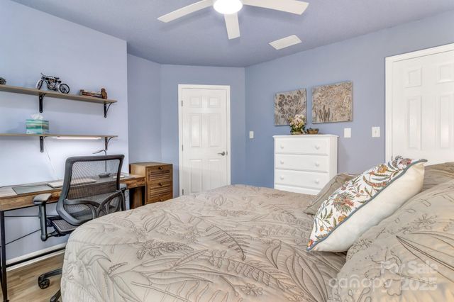 121 Cimarron Drive, Asheville, NC 28803