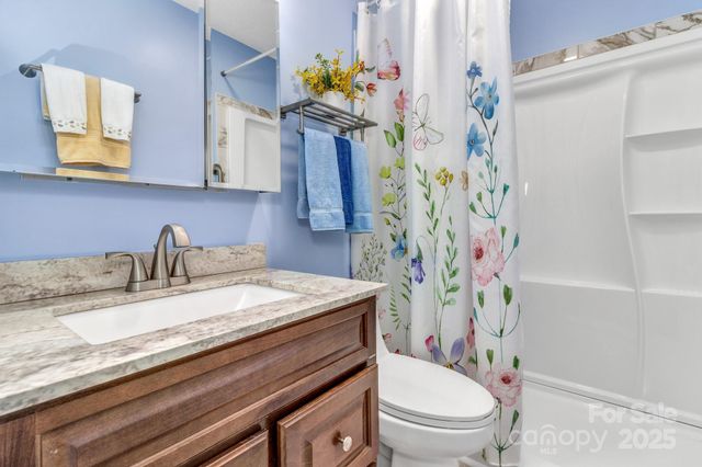 121 Cimarron Drive, Asheville, NC 28803