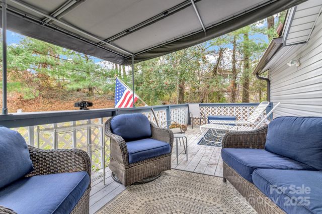 121 Cimarron Drive, Asheville, NC 28803