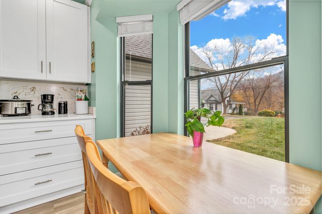 121 Cimarron Drive, Asheville, NC 28803