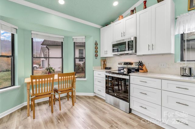 121 Cimarron Drive, Asheville, NC 28803