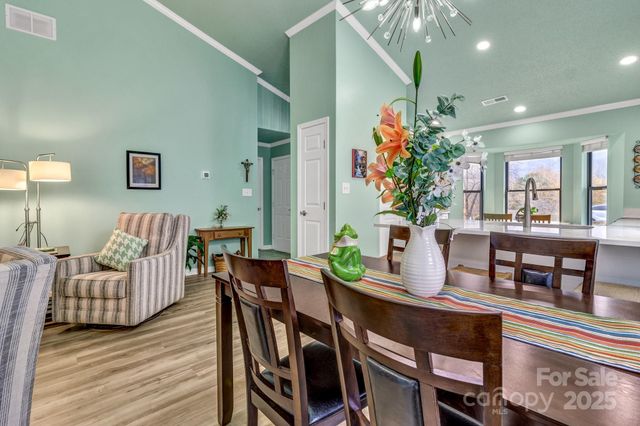 121 Cimarron Drive, Asheville, NC 28803