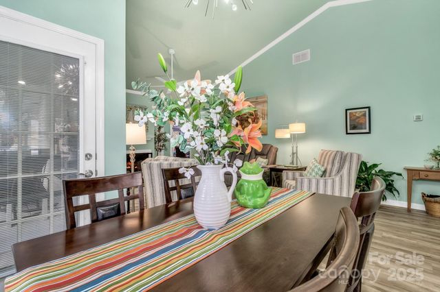 121 Cimarron Drive, Asheville, NC 28803