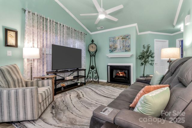 121 Cimarron Drive, Asheville, NC 28803